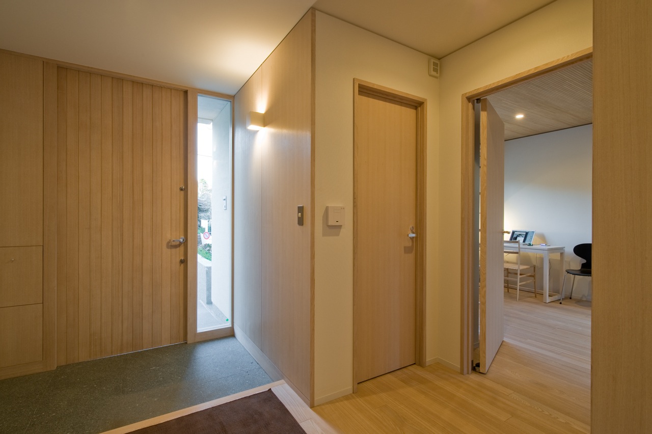 Entrance and Office   Entrance and Office